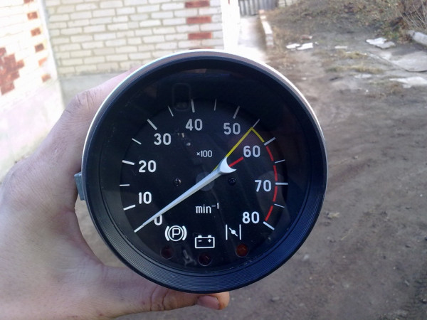 Тахометр 2106